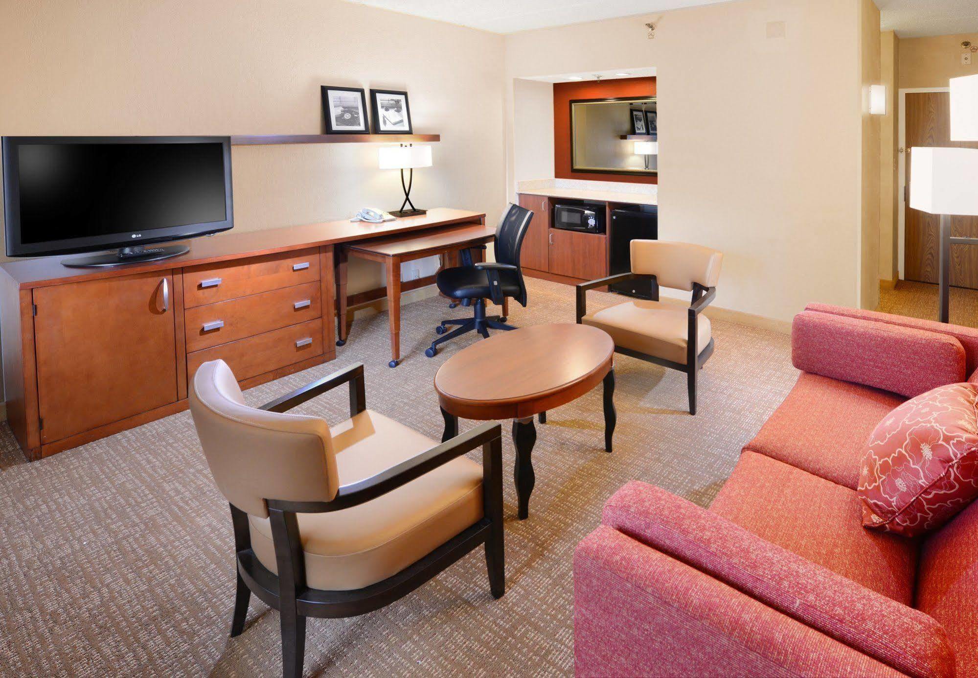 Courtyard By Marriott San Antonio Airport Hotel Eksteriør billede